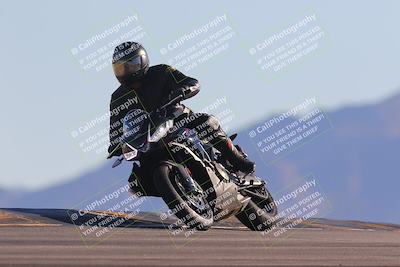media/Nov-06-2023-Moto Forza (Mon) [[ce023d0744]]/3-Intermediate Group/Session 5 (Turn 9)/